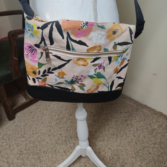 A New Day Peach Floral Crossbody Purse With Black Accents - Picture 5 of 14